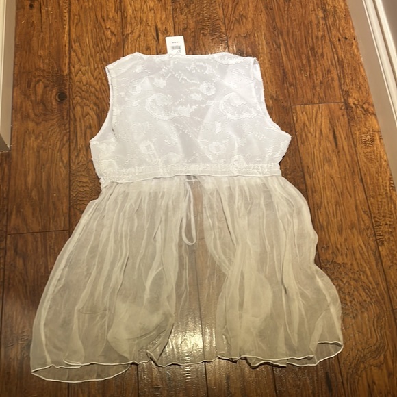 NWT Boo Radley top - Picture 4 of 8